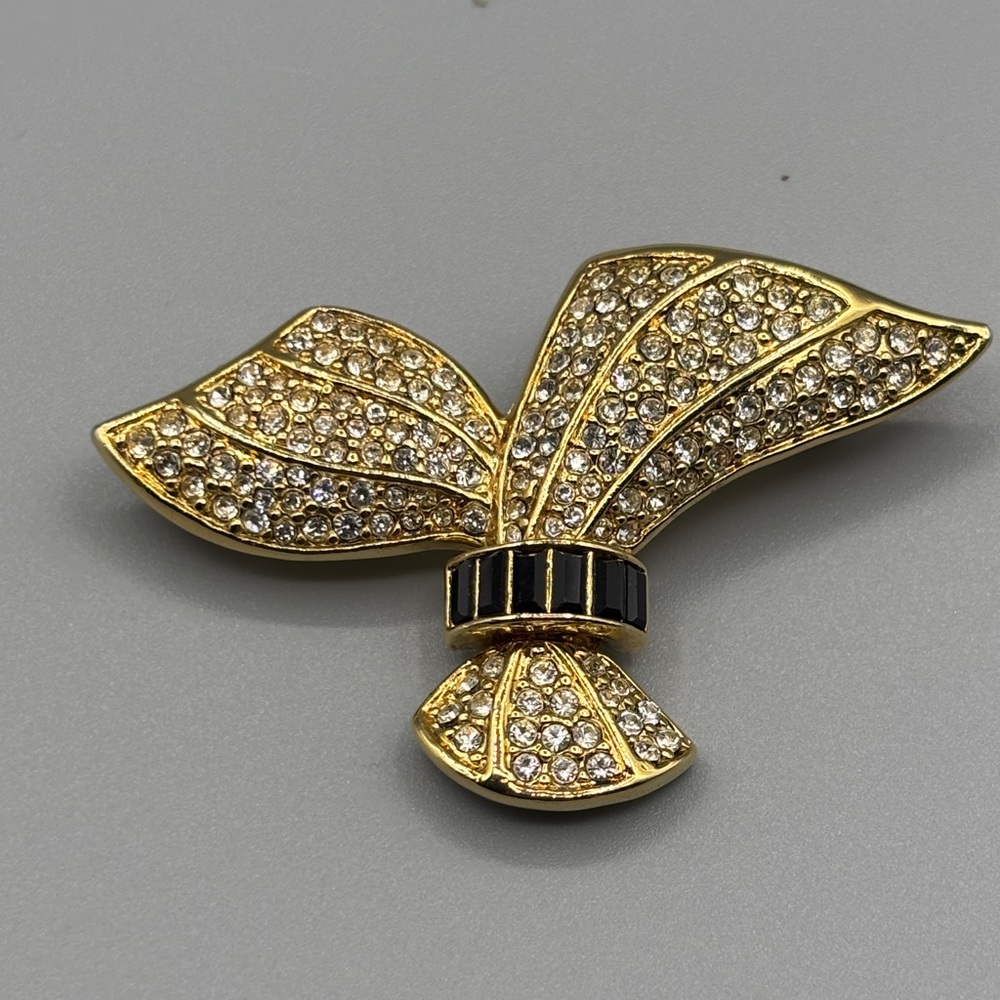Elegant Gold and Black Bow Brooch With Rhinestones JP418